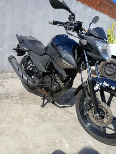 Vende-se Fazer 150 SED