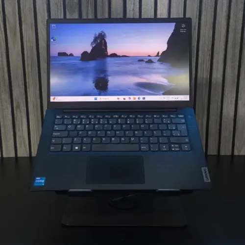 Lenovo V14 G2 (i5-1135G7 / 16GB RAM / SSD 256GB)
