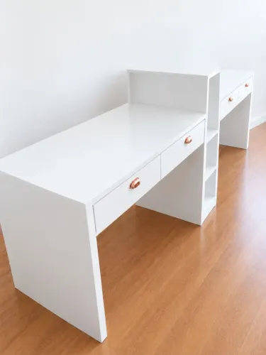 Mesa, balcão/caixa, nichos