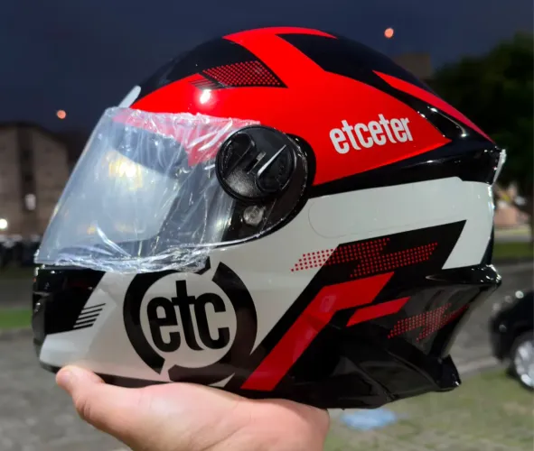 CAPACETE FECHADO PARA CRIANÇA 4 5 6 7 8 9 ETCETER KIDS