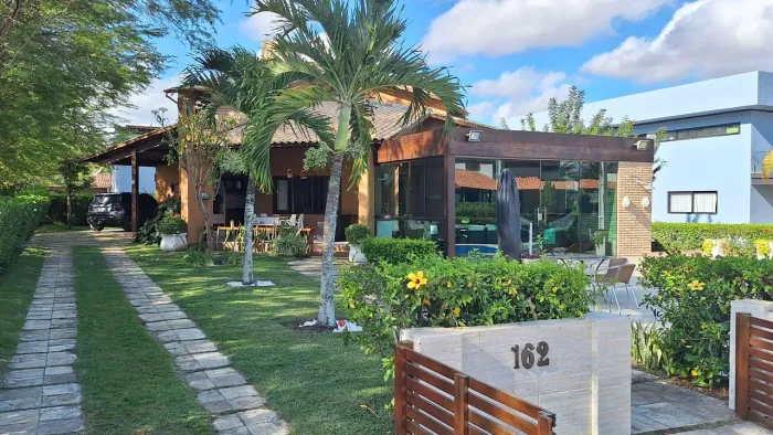 Cond. Gravatá Country, casa com 5 quartos.