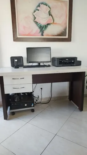 Mesa de escrivaninha/computador