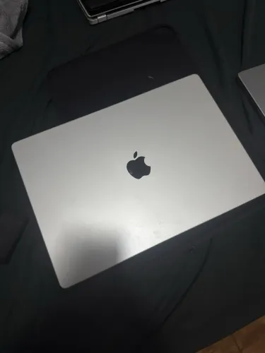 Macbook pro m3 max 2023 16?