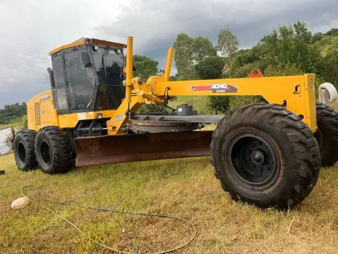 XCMG GR180 2013 - 6.000h - Cummins + ZF - Pronta pra trabalhar