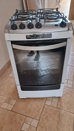 Fogão de 4 bocas Electrolux 