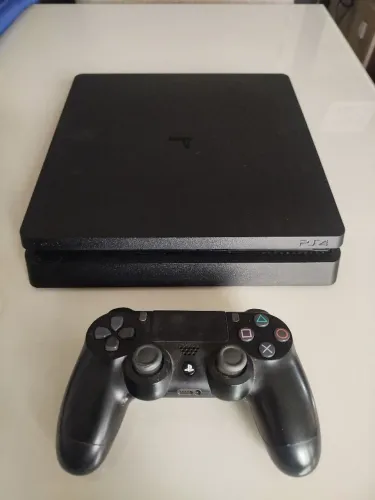 PlayStation 4 Slim 1 terá "sem caixa" com jogos destr