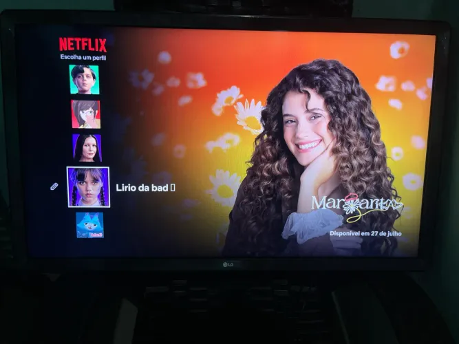 Linda TV LG smart 32 polegadas top de linha funcionando perfeitamente