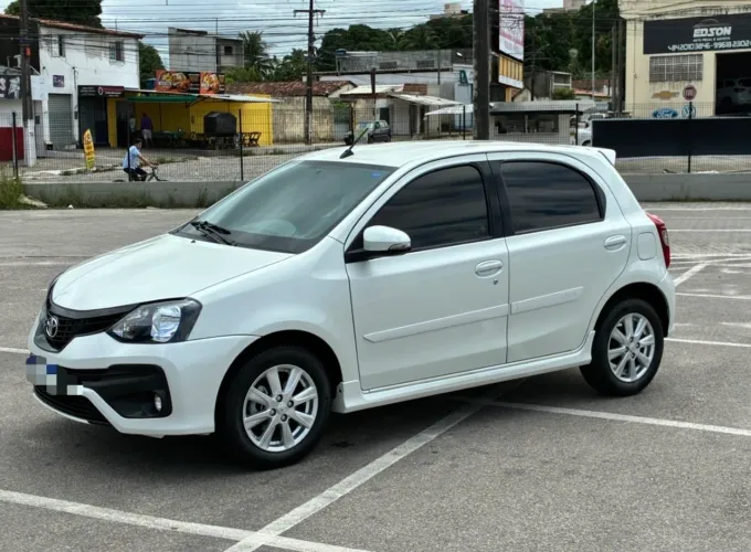 Toyota Etios X Plus 1.5 Flex 16V 5P Mec. 2019
