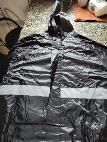 Conjunto capa com capuz para chuva impermeável 