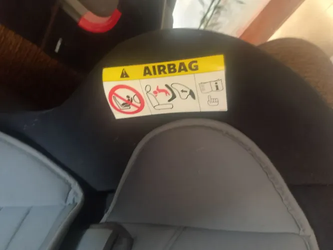 Cadeirinha de assento de criança