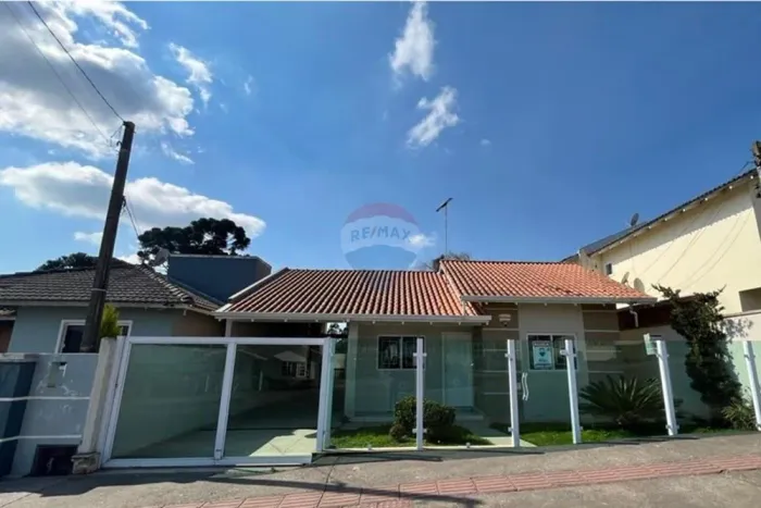Casa com 02 Dormitórios disponível para Locação no Bairro Guarujá, em Lages