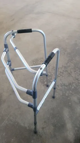 Andador hospitalar