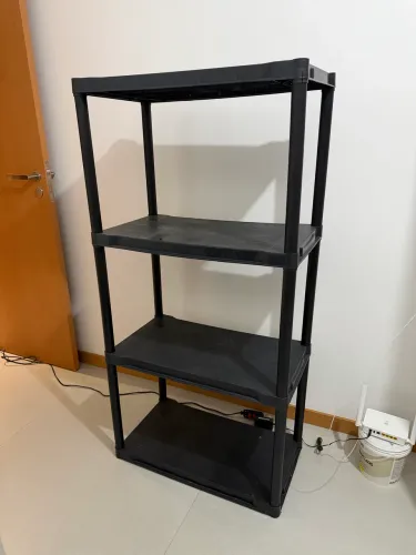 Estante de Plástico com 4 Prateleiras