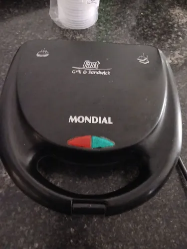 Sanduícheira 220v
