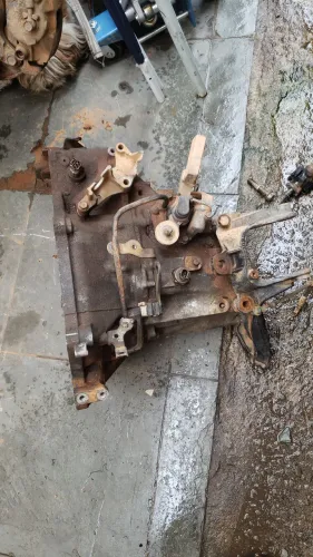 Câmbio manual Honda Fit 04 05 06 07