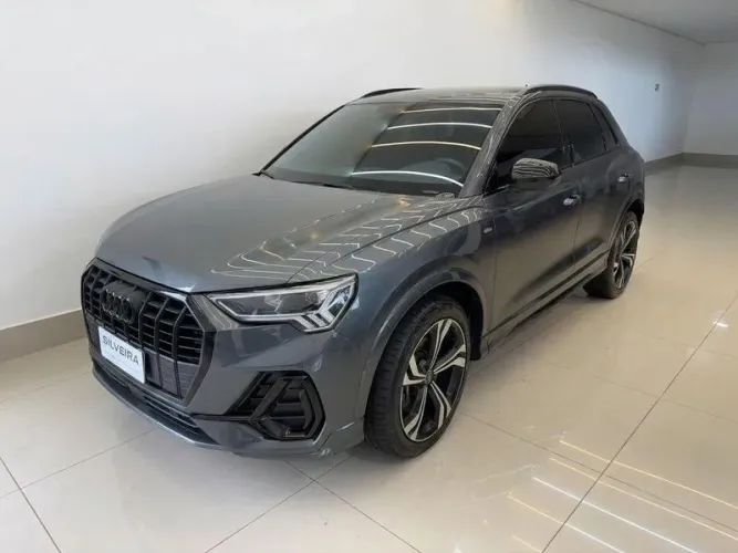 Audi Q3 Perf. Black 2.0 TFSI Tiptr. Quattro 2024