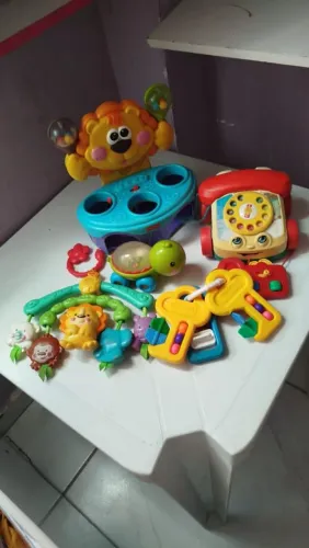 Lote de brinquedo