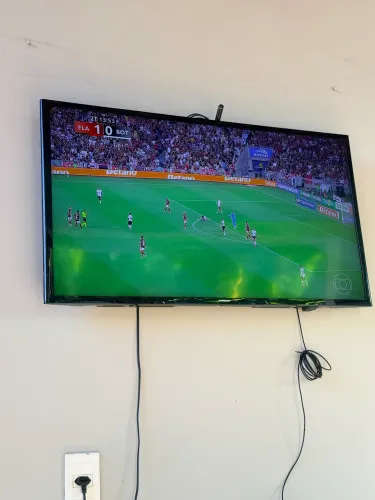 Vendo ou troco Tv 40 polegadas smart 