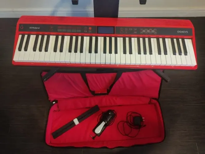 Teclado Roland GO:KEYS 61 teclas + Pedal + Bag + Suporte (KIT COMPLETO)