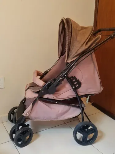 Carrinho de bebê & bebê conforto