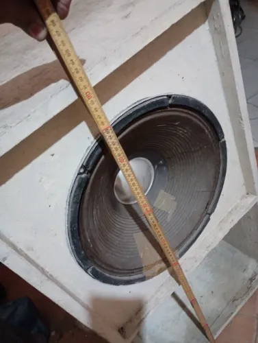 CAIXAS DE SOM GRANDES Para equipe de SOM com auto falantes de mais de 30 cm