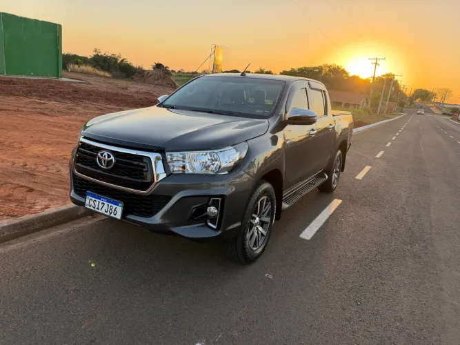 Toyota Hilux CD SRV 4X4 2.8 TDI Diesel Aut. 2020
