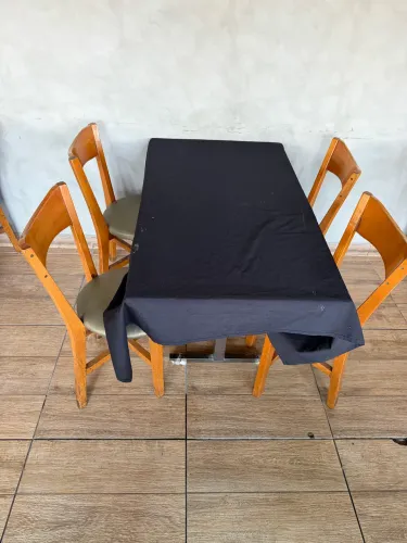 Mesa e cadeira para restaurante