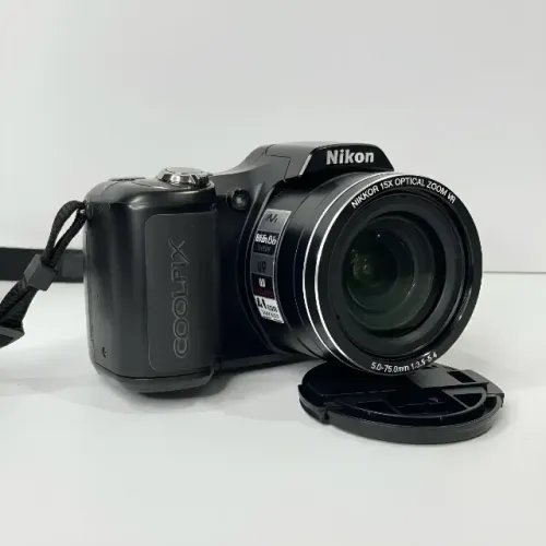 Câmera digital Nikon COOLPIX L100  com zoom de 15x - Preta com cartão de Memória
