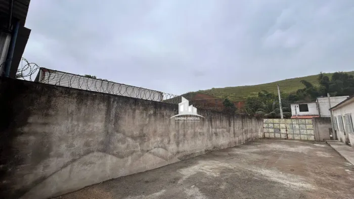 ALUGA-SE OU VENDE-SE GALPÃO NO BAIRRO BOA VISTA DA BARRA