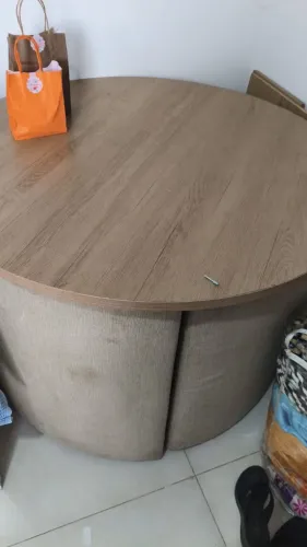 Mesa com 4 cadeiras