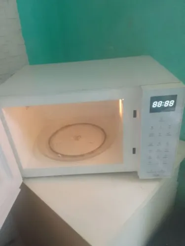 Nao respondo chat. Chama zap.Microondas funciona perfeitamente