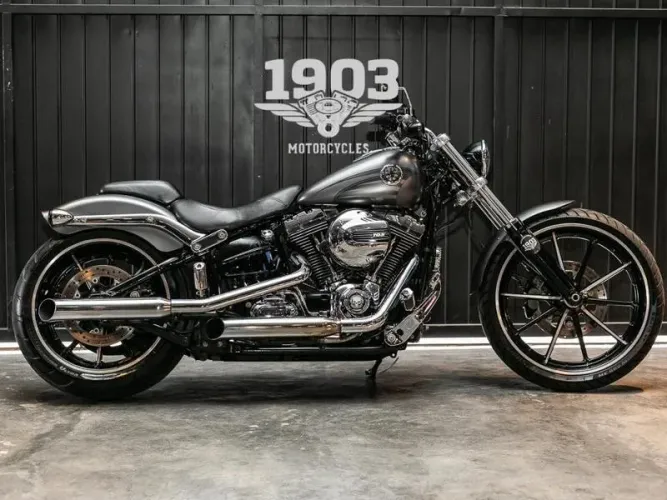 HARLEY-DAVIDSON FXSB BREAKOUT 2016