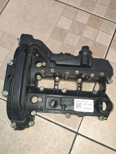 Tampa cabeçote ford ka 1.0 3 cilindros