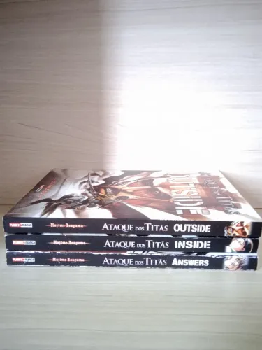 Ataque dos Titãs shingeki no kyojin databooks