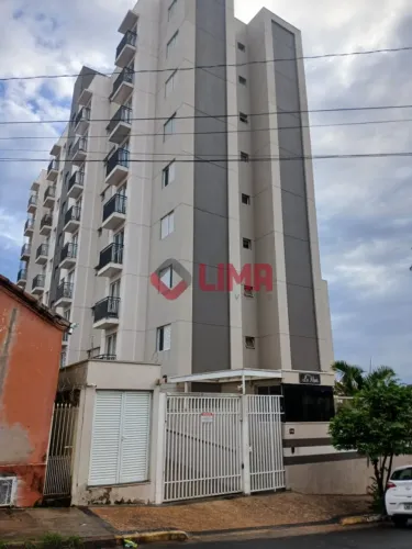 Ótimo apartamento para locação no Edifício Le Mnas, na região central, com 01 dormitório