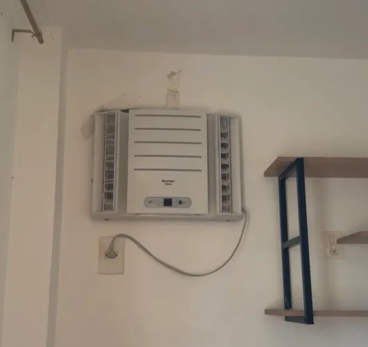 AR CONDICIONADOS DE JANELA - MIDEA
