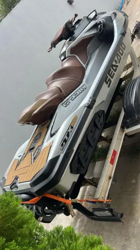 Jet Ski Sea-Doo GTX Limited 300