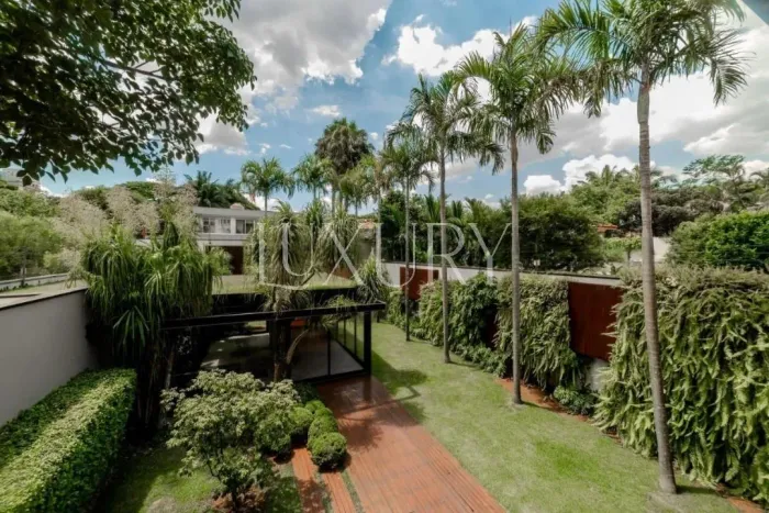 Casa Reformado à Venda ou para Alugar no Jardim Pauista, 539 m², 2 suítes, 5 vagas