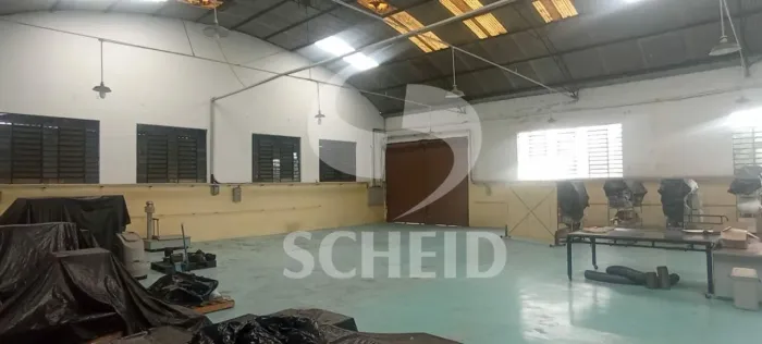 SÃO TRÊS GALPÕES Á VENDA 1.950 M² DE CONSTRUÇÃO OPRTUNIDADE UNICA!!