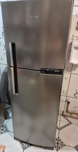 Geladeira Brastemp Frost Free Duplex BRM44HK 375 Litros Com Comparti Cor Inox