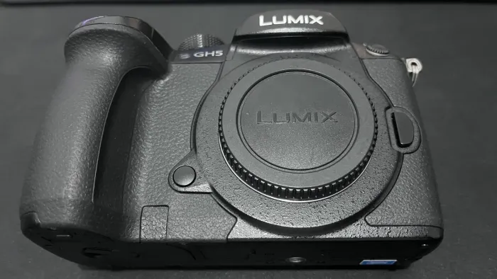 Câmera Panasonic Lumix GH5
