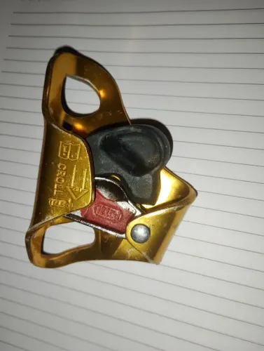 Croll petzl pouquíssimo uso