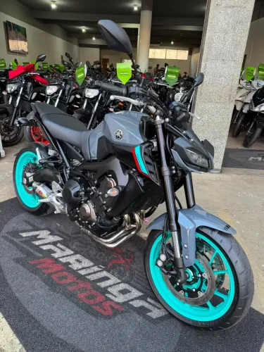 YAMAHA MT09 ABS 2024 IMPECÁVEL - NA MARINGÁ MOTOS