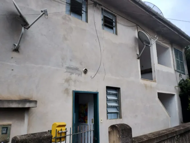 Imóvel para aluguel possui 36 metros quadrados com 1 quarto em Cascatinha - Petrópolis - R