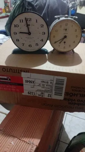 Despertador antigo para peças