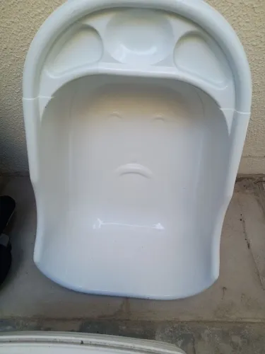 Banheira branca para bebês e crianças
