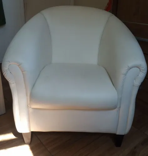 Vendo poltrona branca