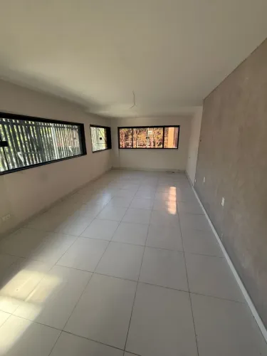 Sala Comercial - Casa forte