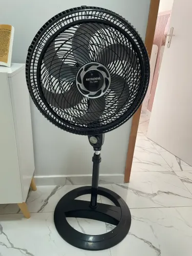 Ventilador de pé 40cm