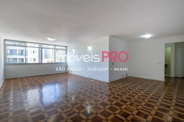Apto de 168m² com 3 dormitórios sendo 1 suíte e 2 vagas no Pinheiros prox. do metrô.